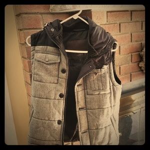 Zara vest size small